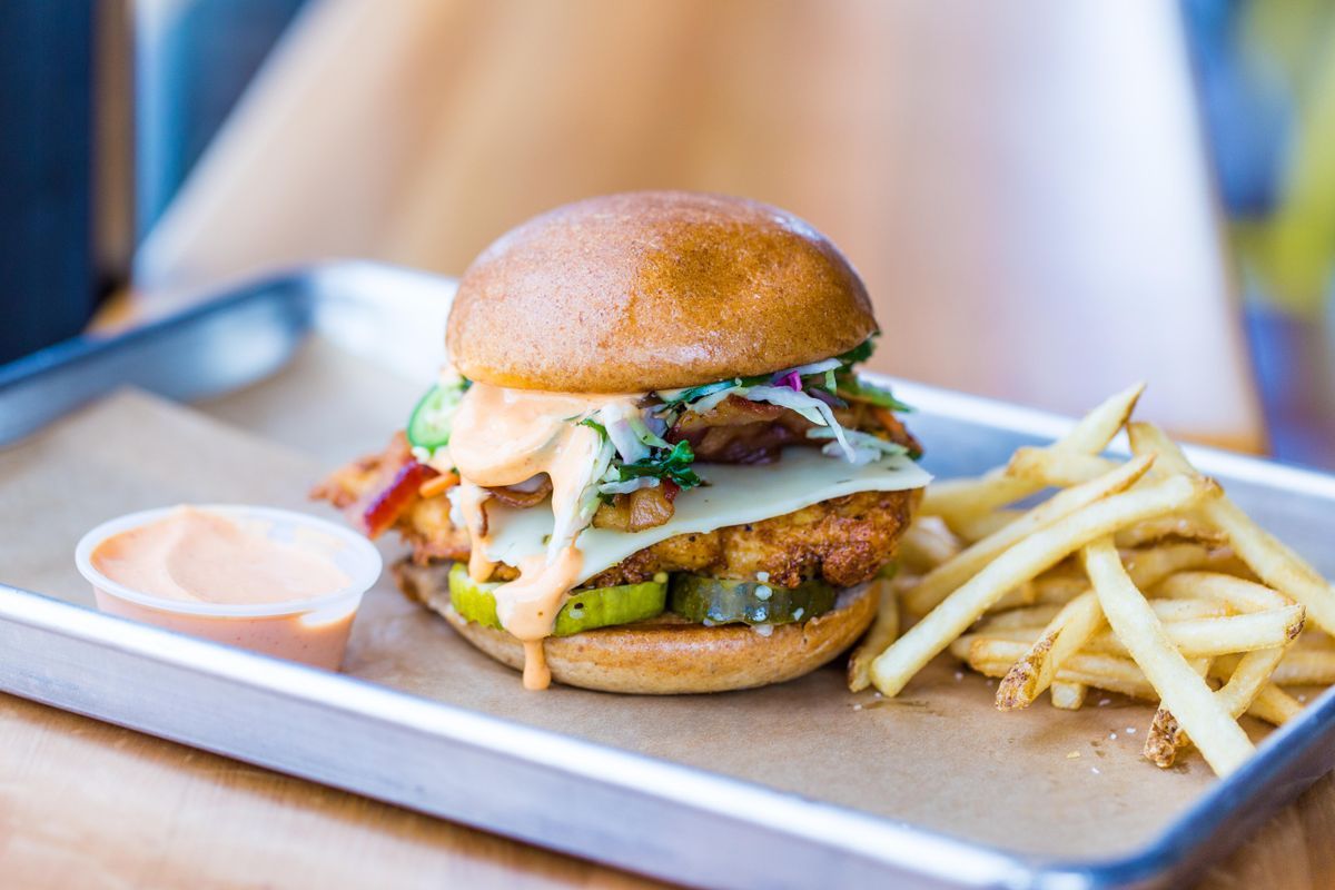 Flyrite Chicken Sandwiches Delivery, Menu & Locations Near You Favor